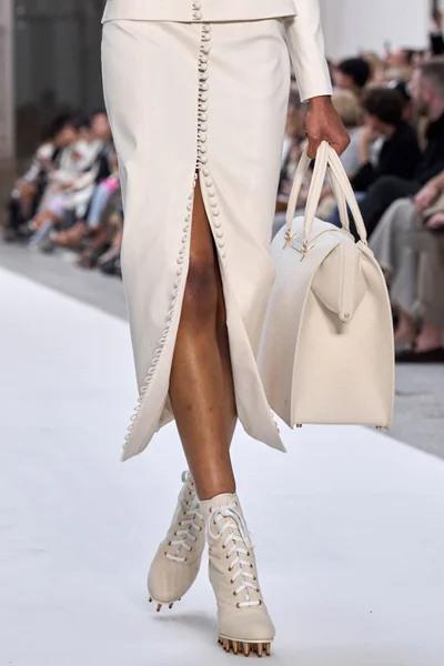 Look 122